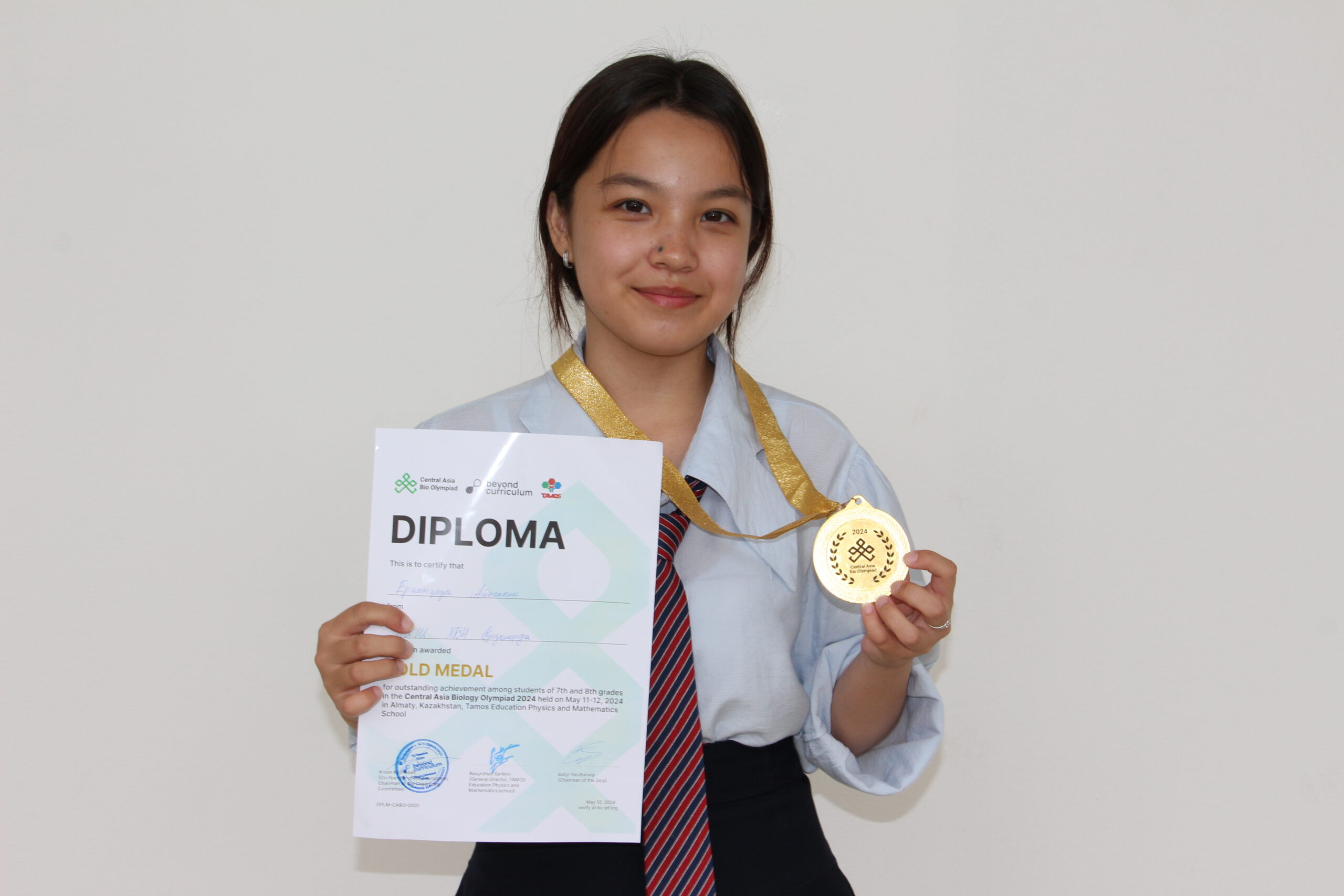 Read more about the article Central Asia Biology Olympiad: Gold Medal for Aiganym